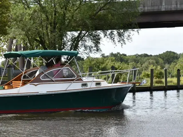 Matthews Bay Explorer 26