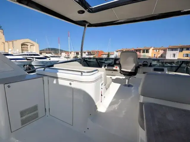 Absolute Navetta 52