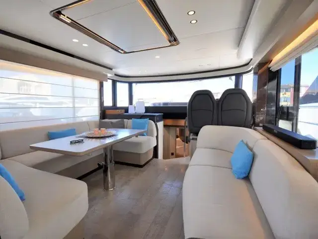 Absolute Navetta 52