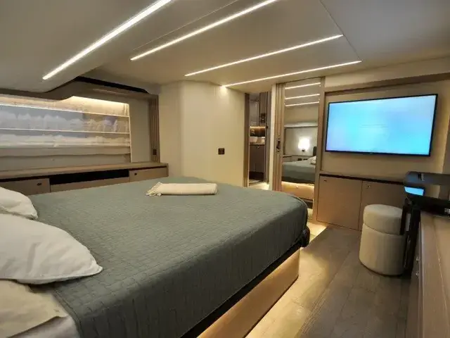 Absolute Navetta 52