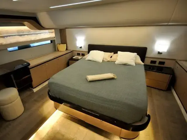 Absolute Navetta 52