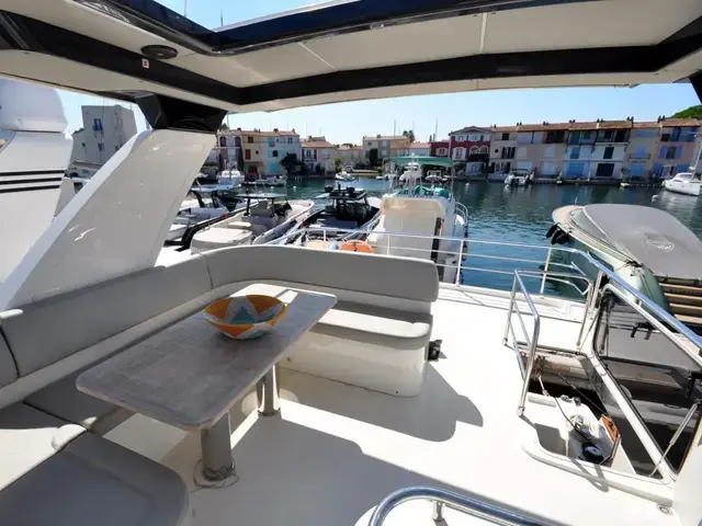 Absolute Navetta 52