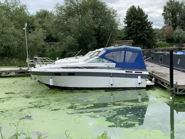 Chris Craft 24 Express Cruiser