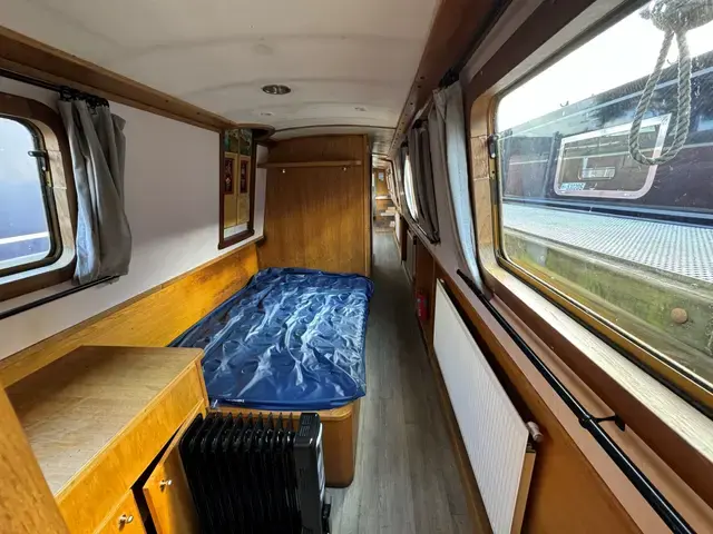 Norton Canes Narrowboat