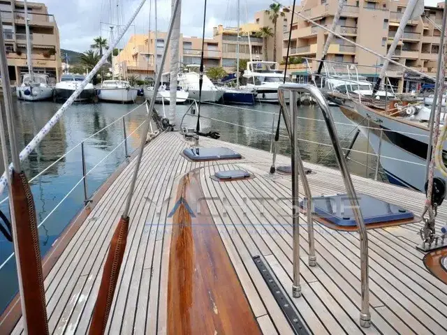 Custom Phenix CRUISING YACHT