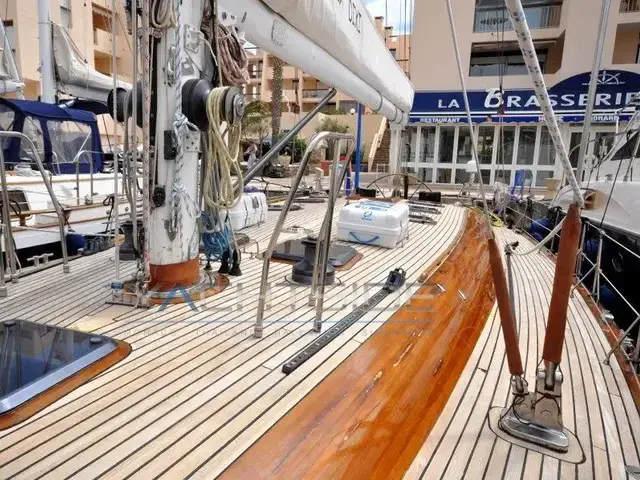 Custom Phenix CRUISING YACHT