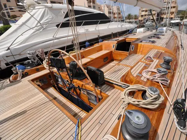 Custom Phenix CRUISING YACHT