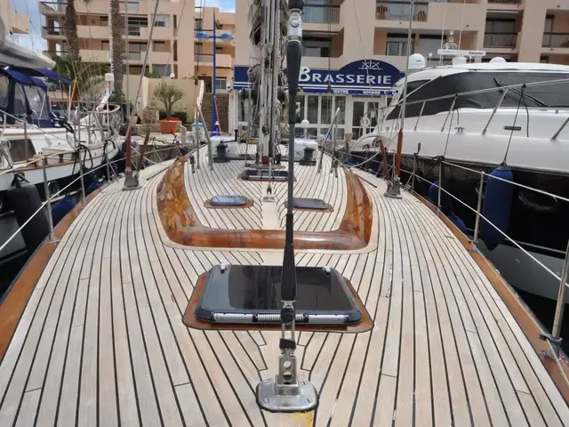 Custom Phenix CRUISING YACHT