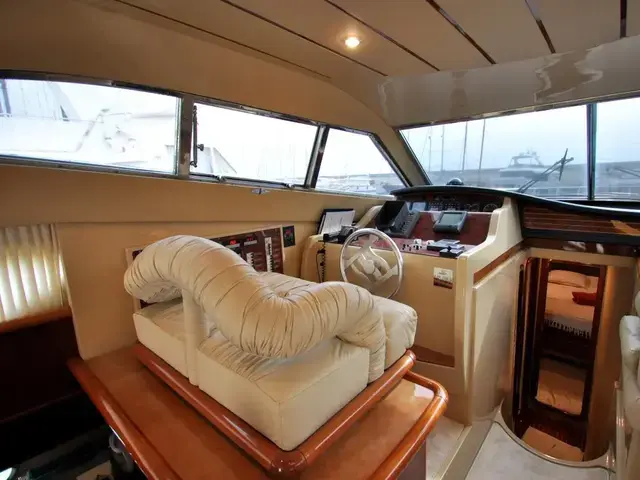 Ferretti Yachts 53