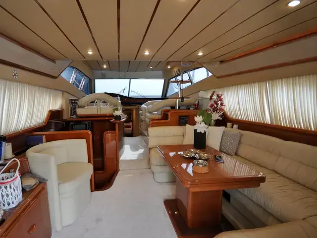 Ferretti Yachts 53