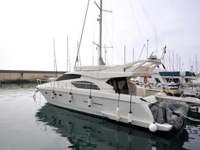 Ferretti Yachts 53