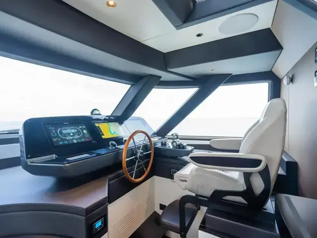 Azimut Magellano 25