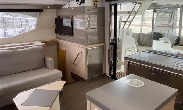 2019 Fountaine Pajot saona 47