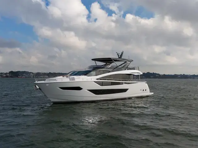 Sunseeker 88 Yacht