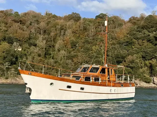 Classic Philips 50 Motor Yacht