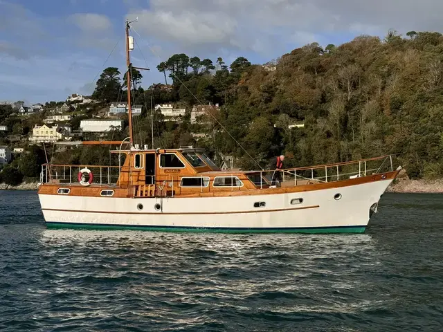 Classic Philips 50 Motor Yacht