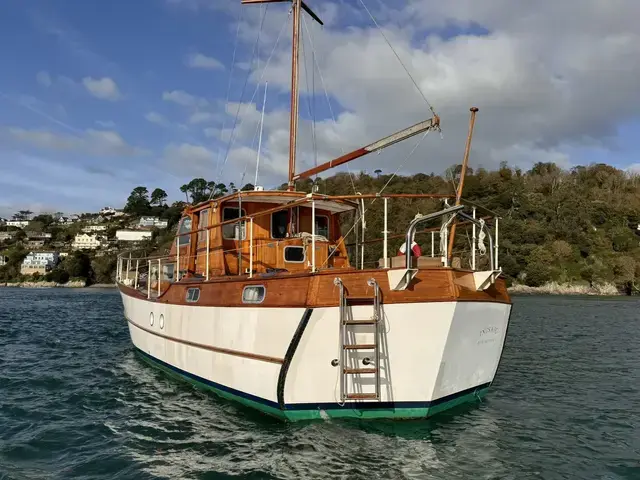 Classic Philips 50 Motor Yacht