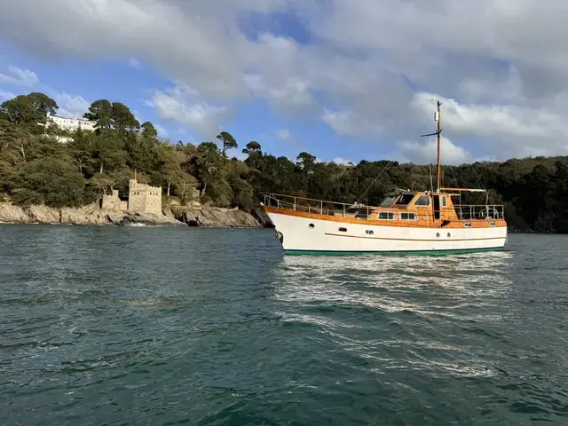 Classic Philips 50 Motor Yacht