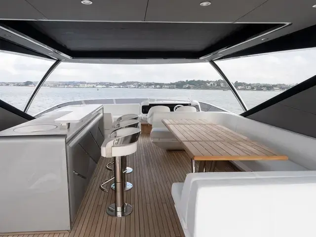 Sunseeker 88 Yacht