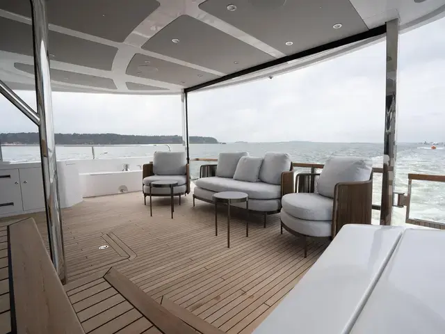 Sunseeker 88 Yacht