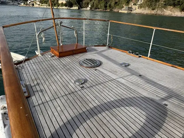 Classic Philips 50 Motor Yacht