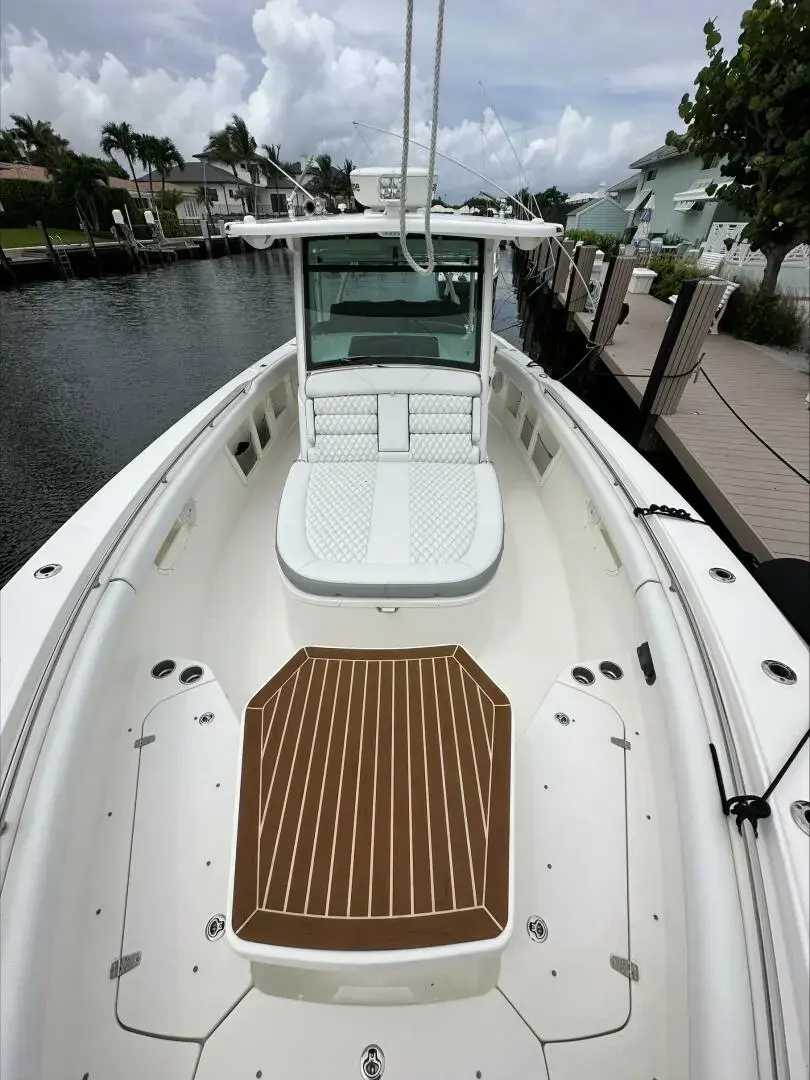 2014 Boston Whaler 300 outrage