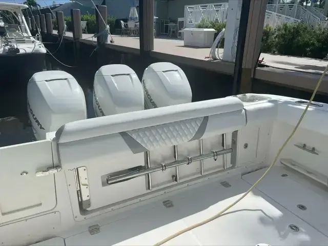 Boston Whaler 300 Outrage