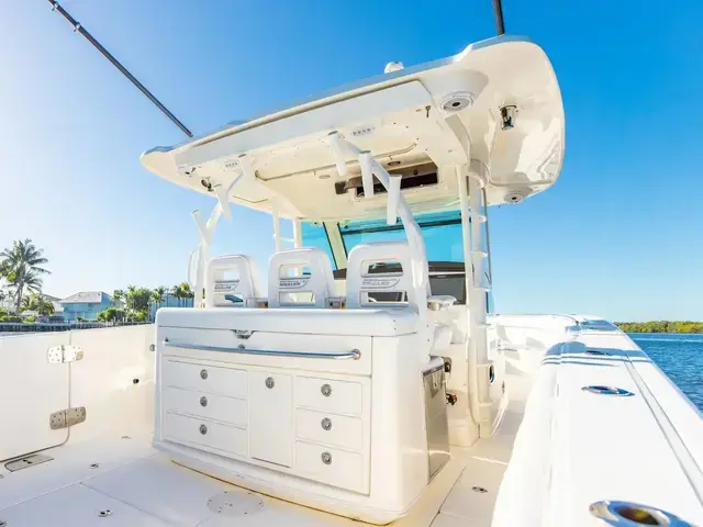 Boston Whaler 300 Outrage