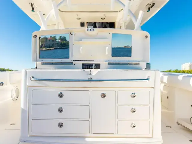 Boston Whaler 300 Outrage