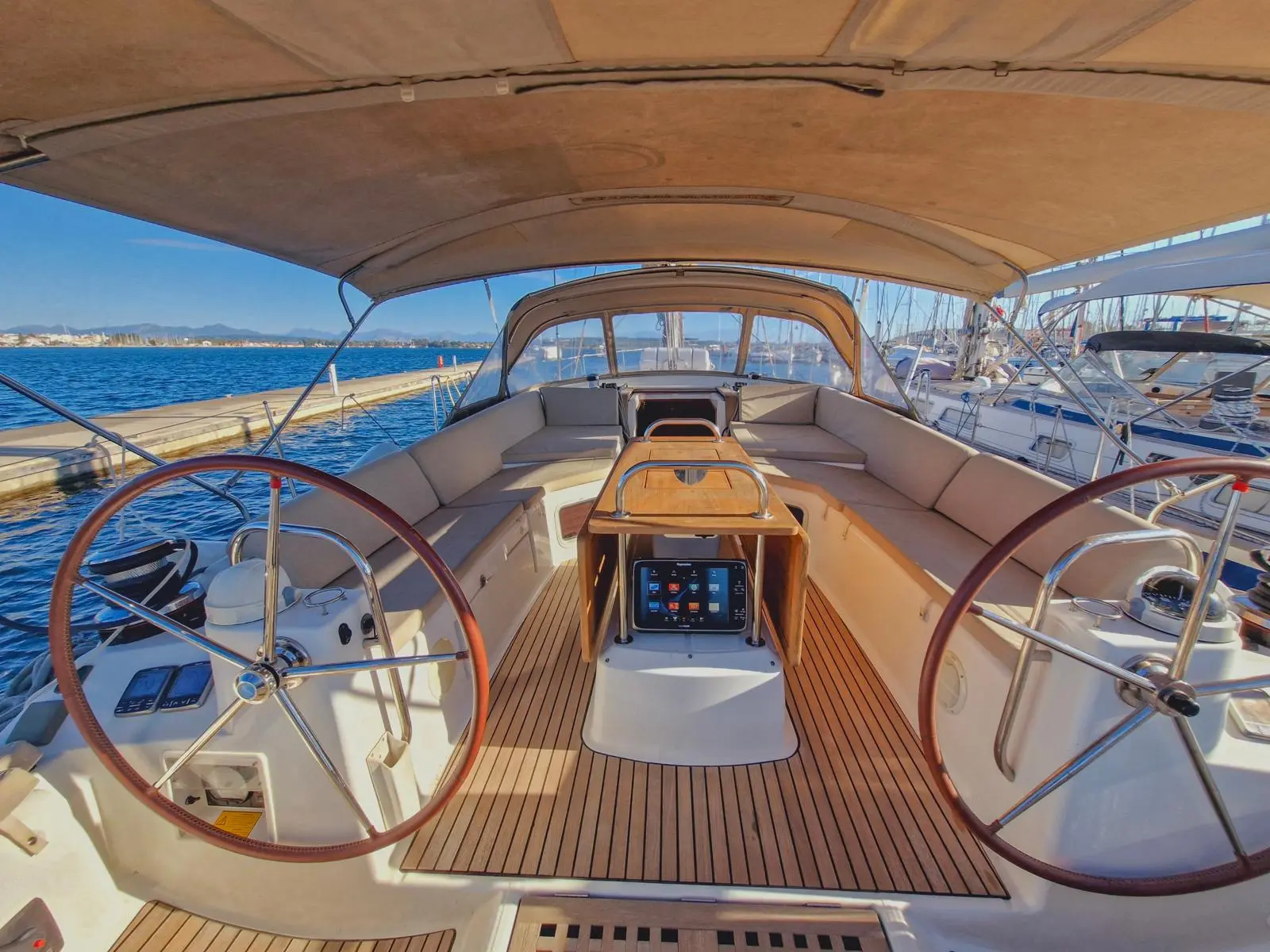 2015 Jeanneau sun odyssey 53