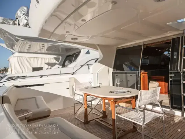 Ferretti Yachts 620