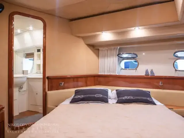 Ferretti Yachts 620