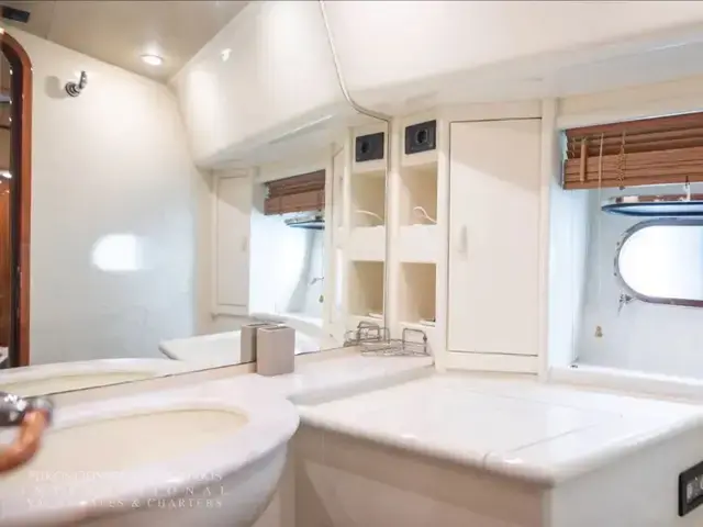 Ferretti Yachts 620