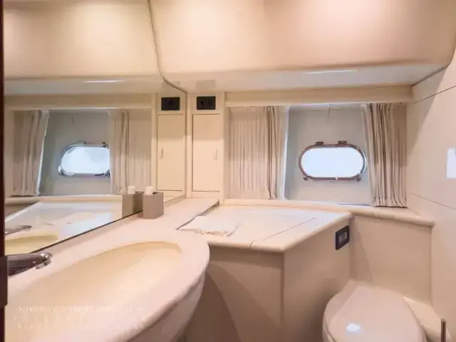 Ferretti Yachts 620