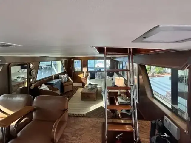 Hatteras 67 Cockpit Motor Yacht