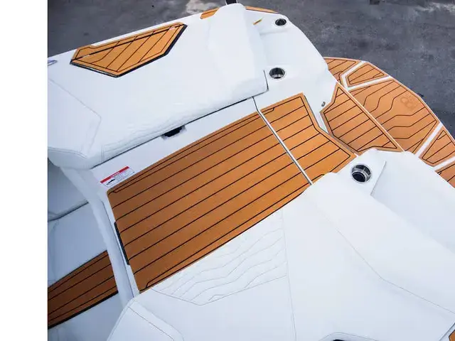 Nautique G23