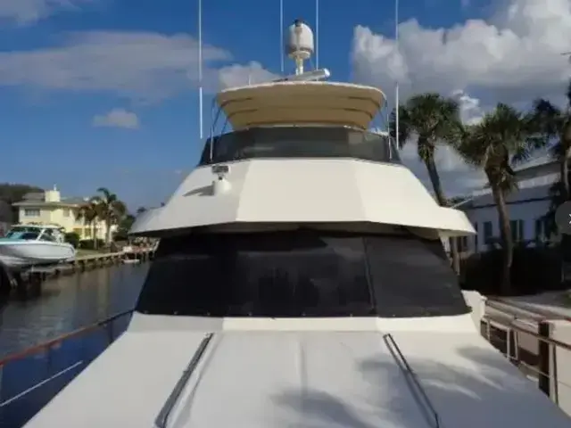 Hatteras 67 Cockpit Motor Yacht