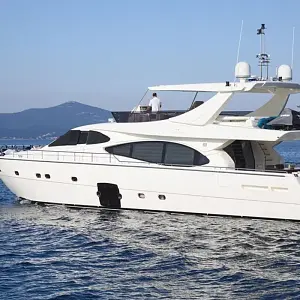 2006 Ferretti Yachts 780 Ht