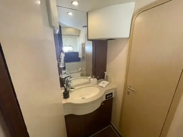 Ferretti Yachts Ferretti 550