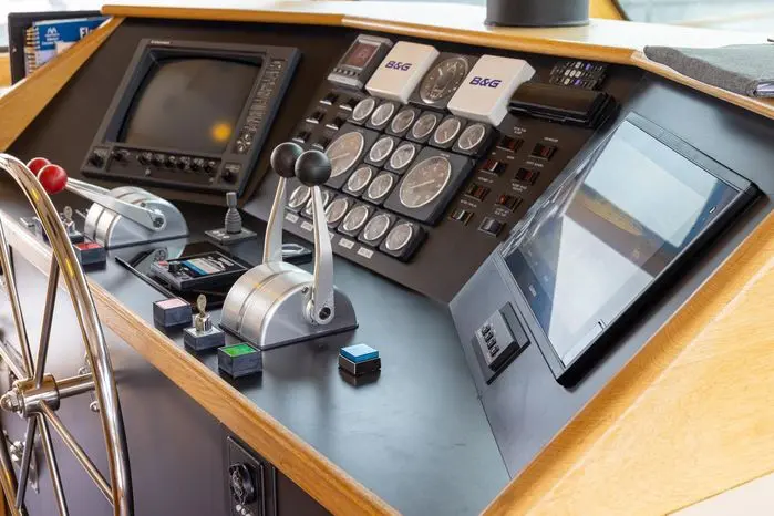 1989 Hatteras 80 cockpit motor yacht