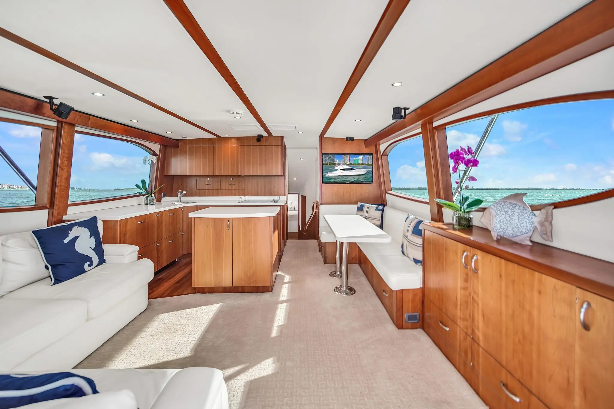 2013 Hatteras 54 gt