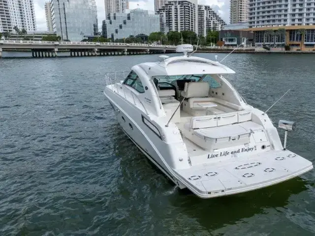 Sea Ray 43 Sundancer