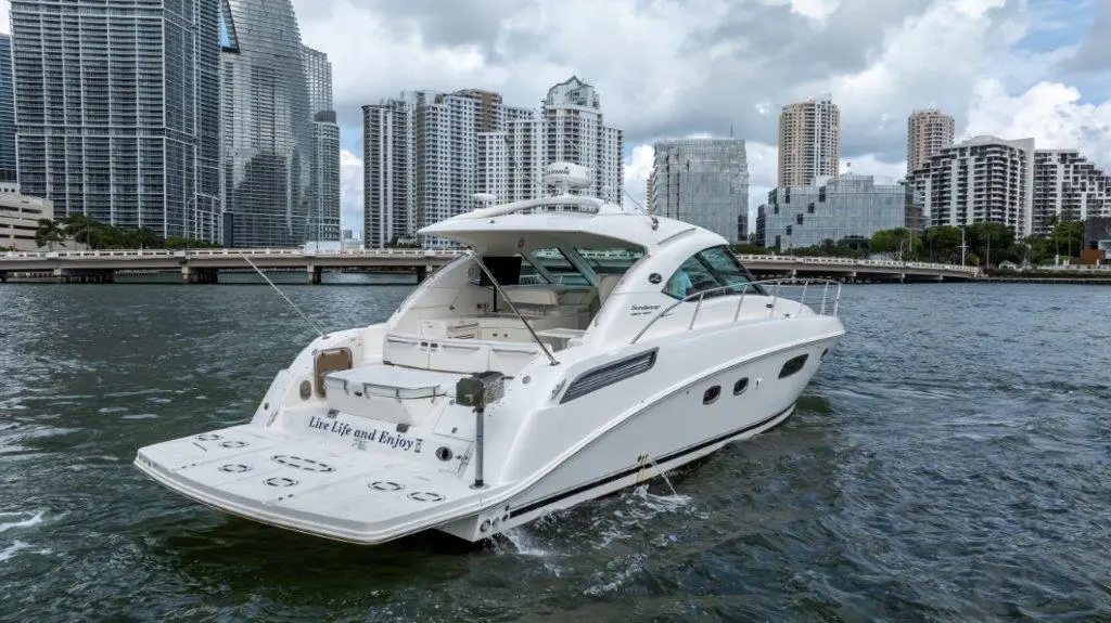 2009 Sea Ray 43 sundancer