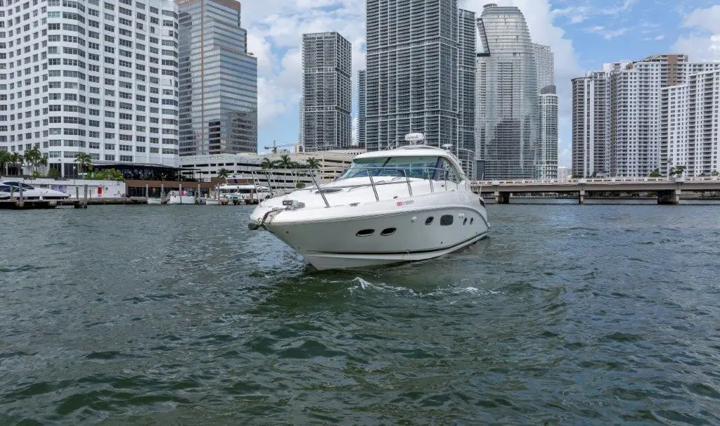 2009 Sea Ray 43 sundancer