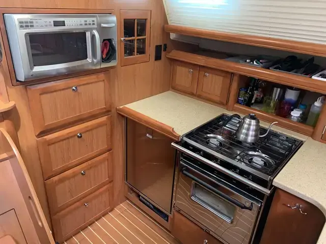 Hunter 45 Deck Salon