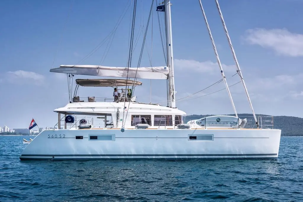 2015 Lagoon 560