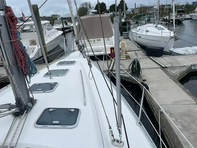 Beneteau Oceanis Clipper 393