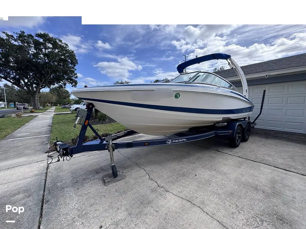 2015 Regal 2100 bowrider