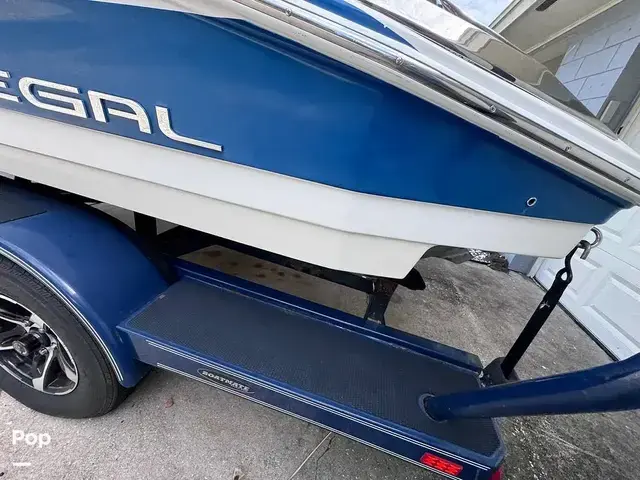 Regal 2100 Bowrider