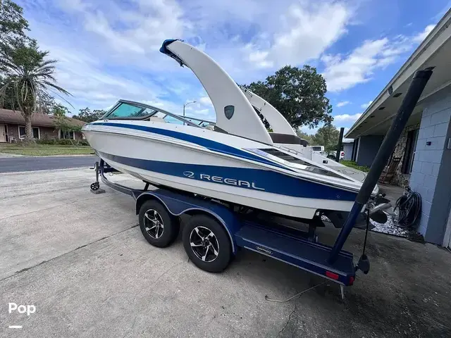 Regal 2100 Bowrider